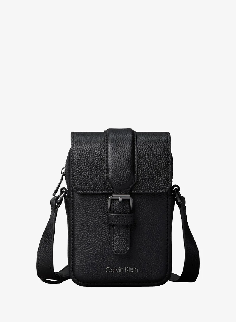 CALVIN KLEIN Leather Slim Reporter Bag