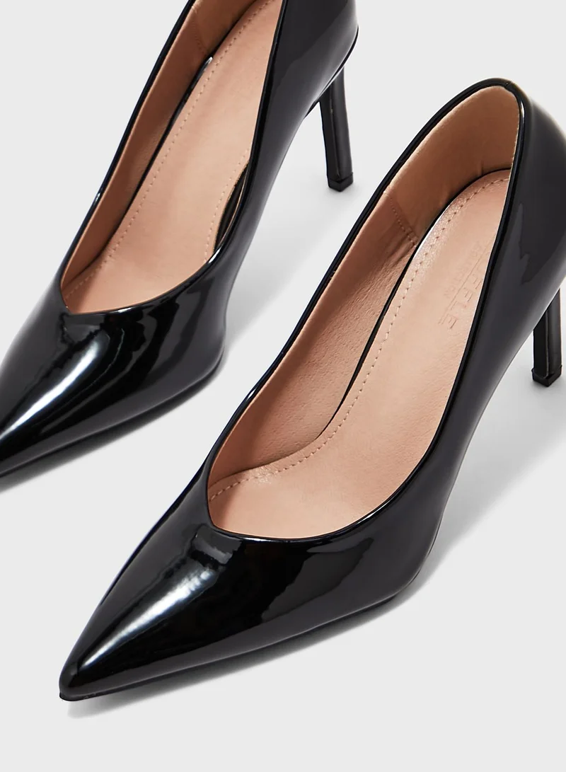 Truffle Shiny Pointed Pump