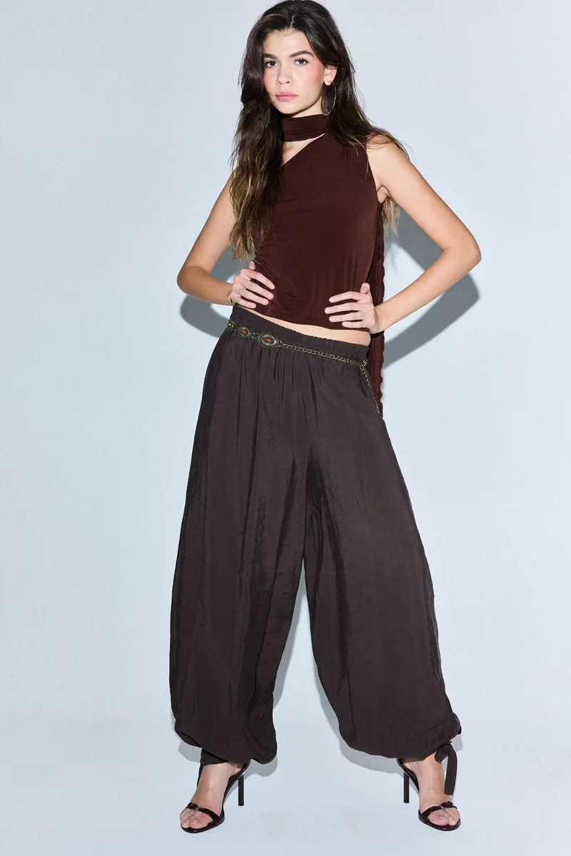 ديفاكتو Fitted Scarf Detail One Shoulder Blouse