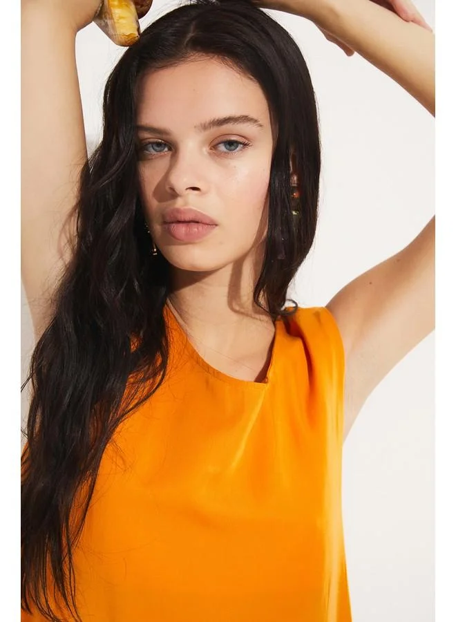 جون Sleeveless Ruffle Hem Dress