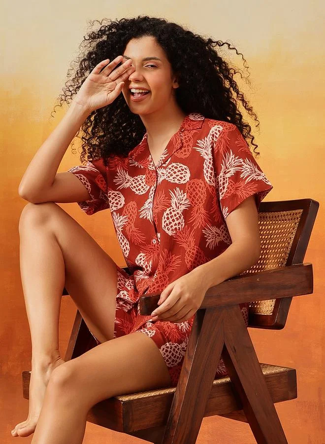 كلوفيا مجموعة من شورت وبلوزة بطبعة زهور وأزرار غلق