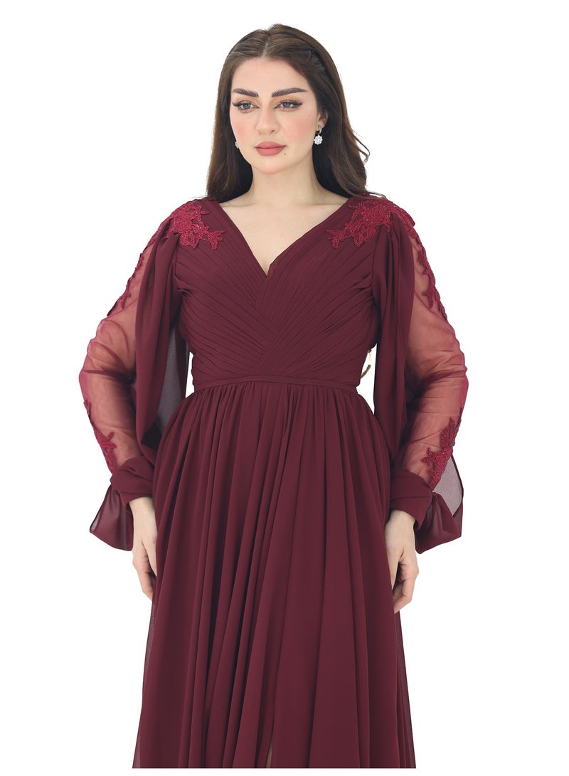 Modern Design Luxurious long-sleeved velvet dress made of velvet material. The dress features elegant hand embroidery on the shoulders. A wrap bodice with a slit underneath the dress with an elegant side shawl. An  - Image 4