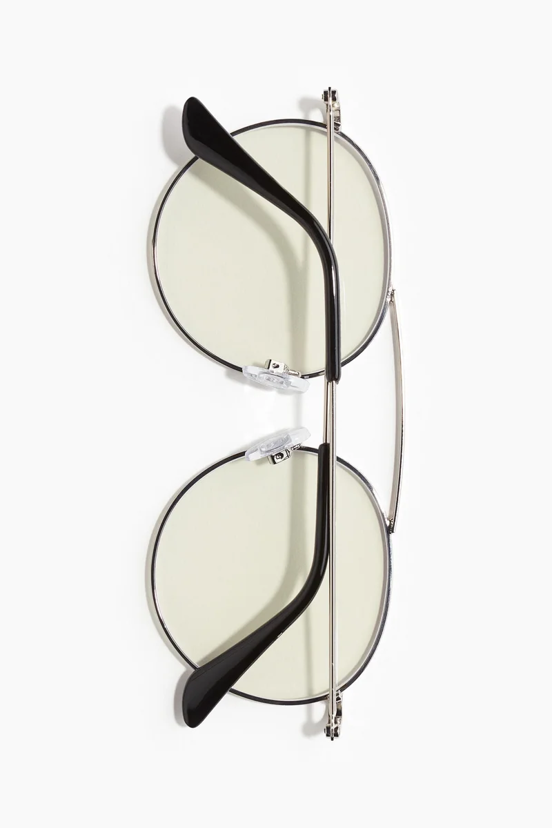 اتش اند ام نظارات شمسية بتصميم مستدير