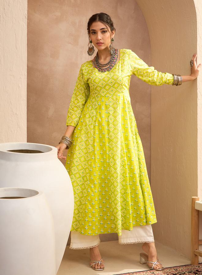 SASSAFRAS Green Floral Sweetheart Neck Anarkali Kurta - Image 1