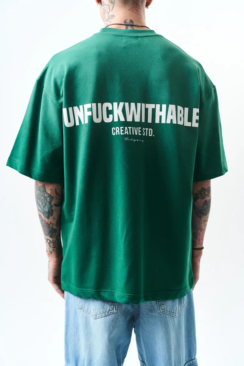 ريسباير تي شيرت رجالي مقاس كبير (Oversize) بطبعة "Unfuckwithable"، زيتي (نيفتي)
