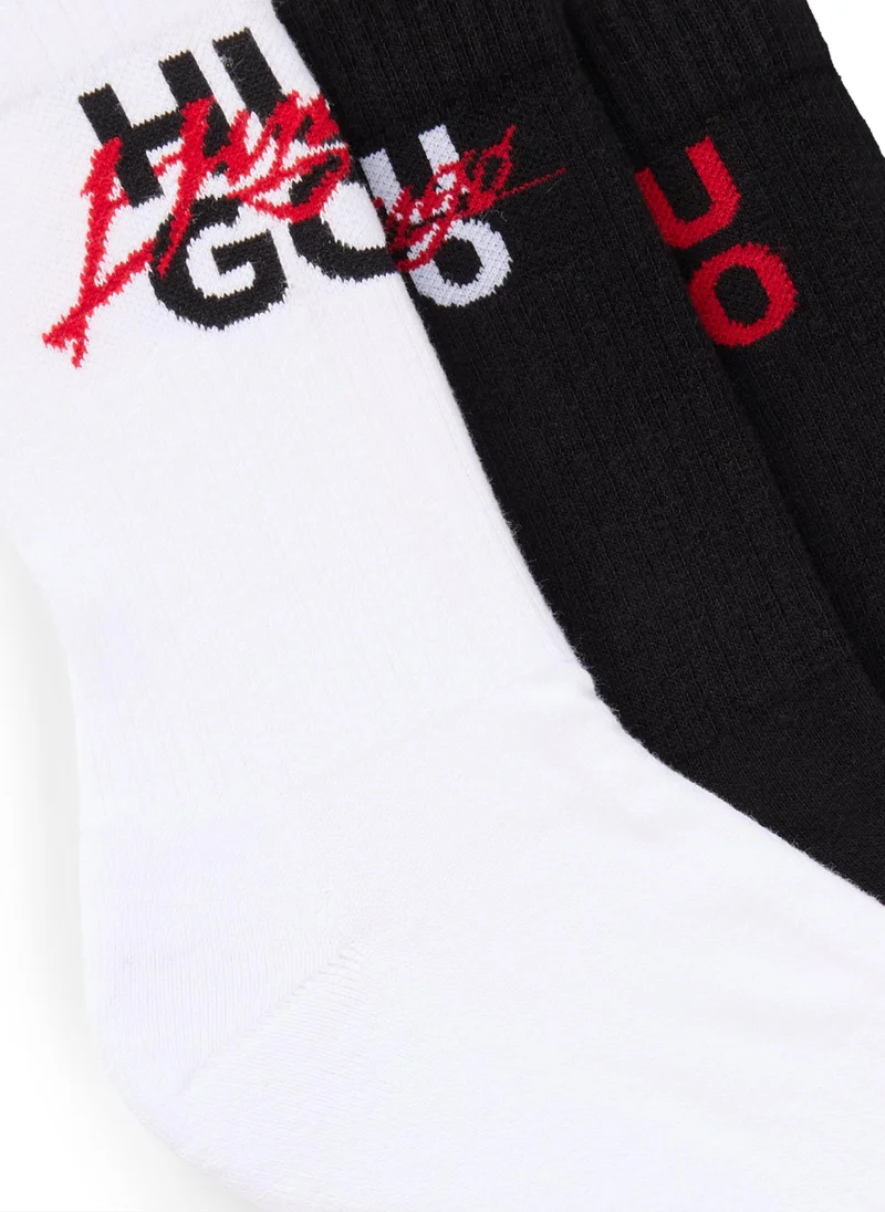 هوجو Three-pack of short-length socks with logo details