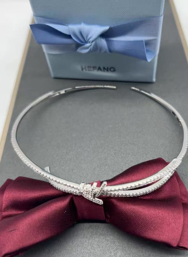 HEFANG Vintage Light Luxury Personalized Elegant Necklace  - Image 1