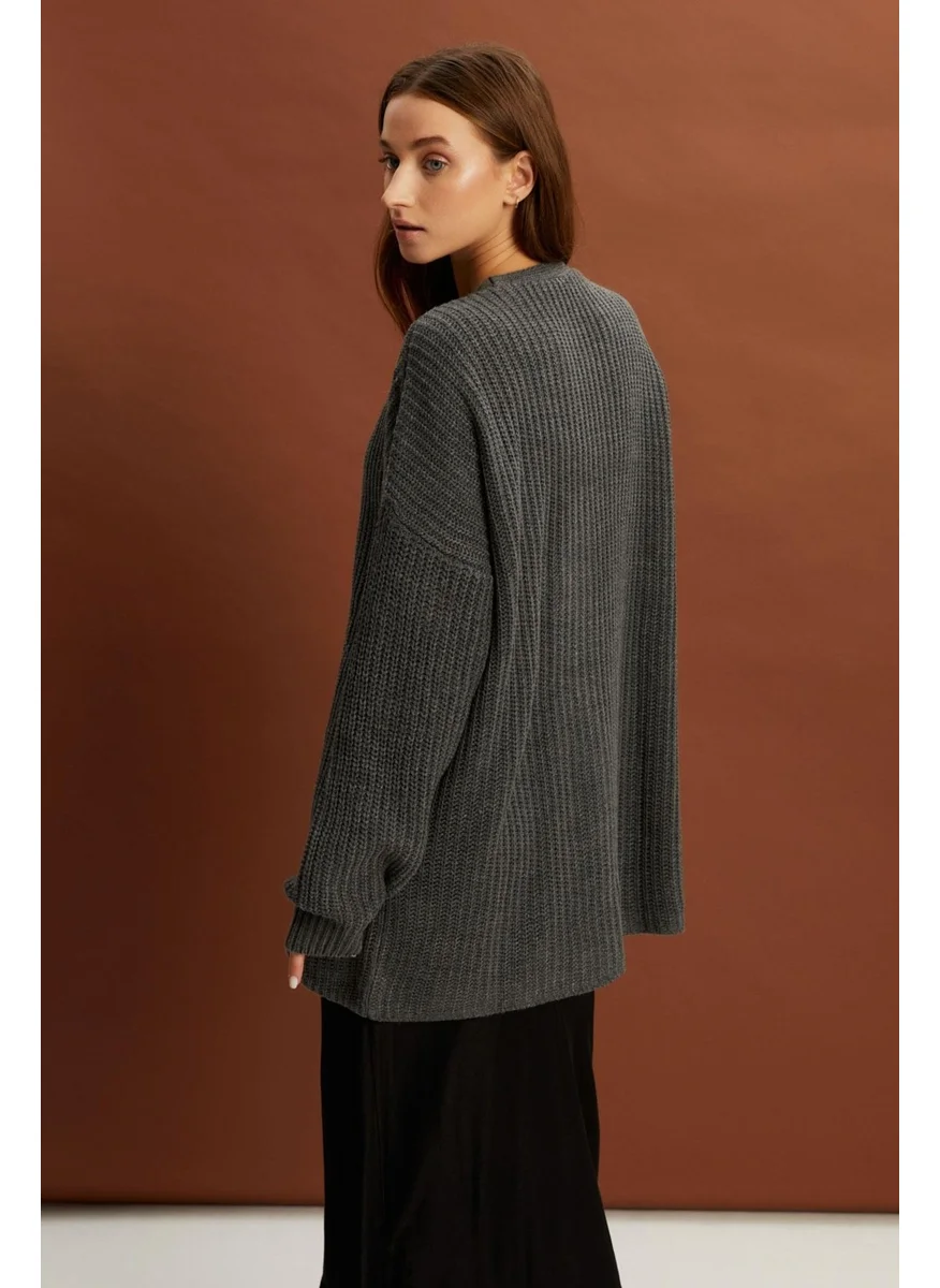 Alexander Gardi Buttoned Long Knit Cardigan (B22-5755-STD)
