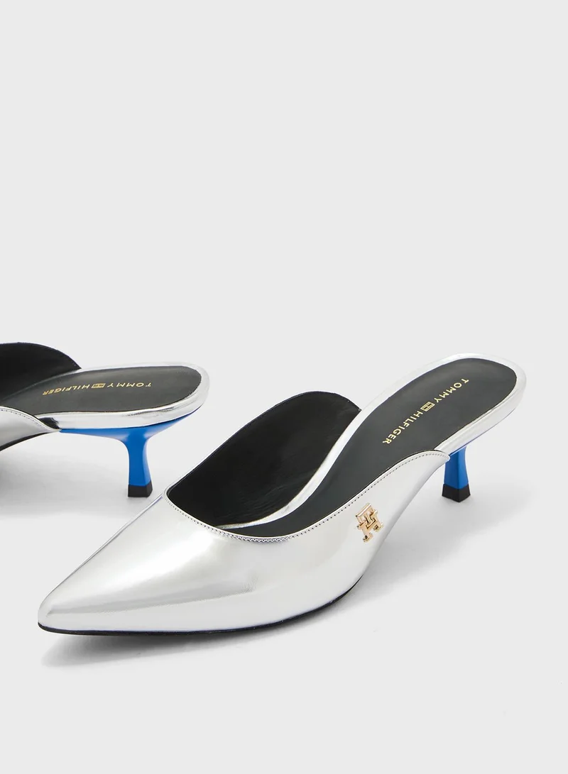 TOMMY HILFIGER Pointed Toe Pumps