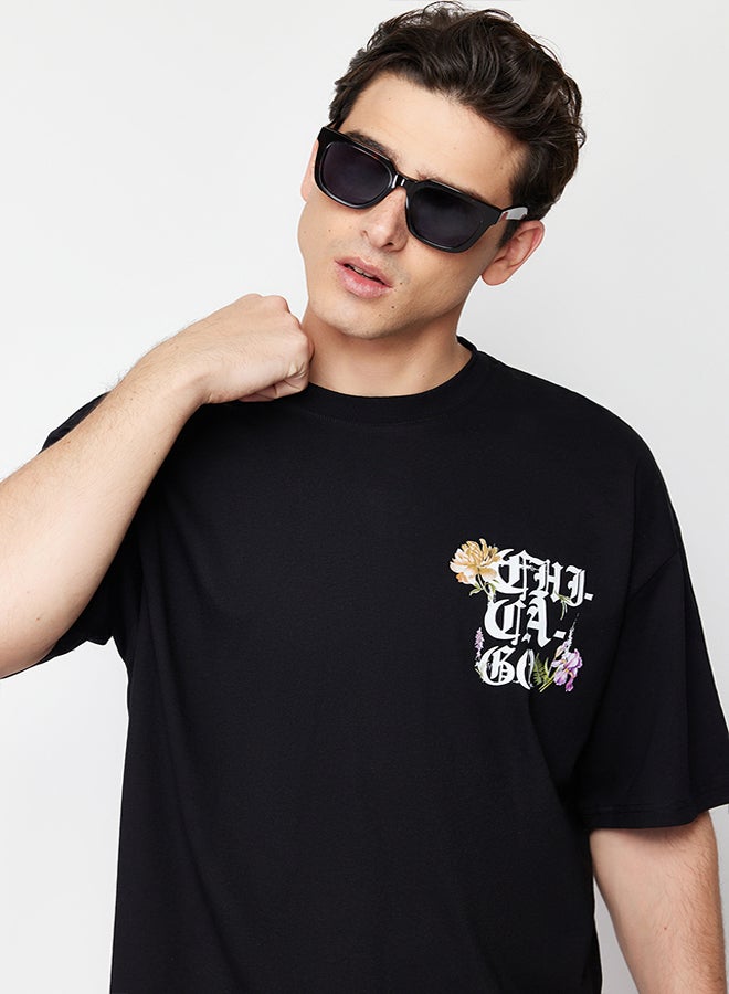 trendyol Black Oversize/Wide Cut Chicago City Printed 100% Cotton Short Sleeve T-Shirt TMNSS24TS00167  - Image 2