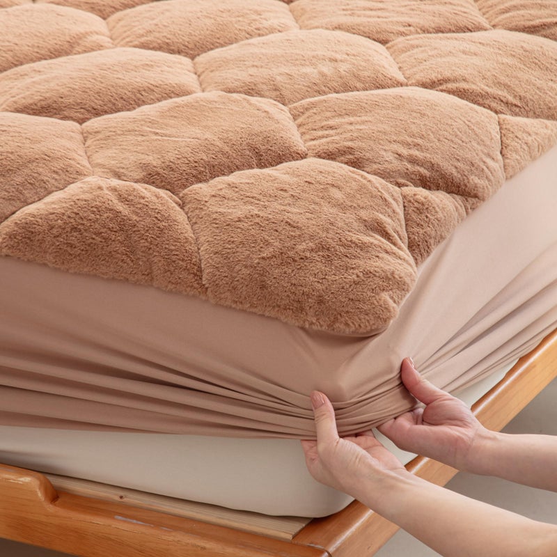 TEXSTEAD Faux Fur Fitted Mattress Pad Quilted Bottom Sheet, Fluffy Mattress Protector Cover, Luxury Soft Fitted Sheet Mattress Topper with 8-21" Deep Pocket Queen - Image 1