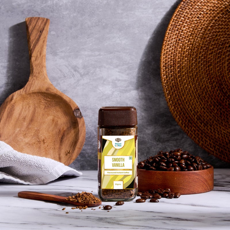 Planet Coffee قهوة كوكب القهوة بنكهة الفانيليا السلسة | 100% أرابيكا نقية | 50 جرام في جرة زجاجية | مجففة بالتجميد | بدون سكر مضاف | تحميص متوسط | تصنع 25 كوب - Image 5