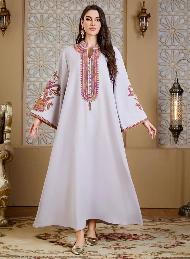 تايك تو جلابية مخملية مطرزة