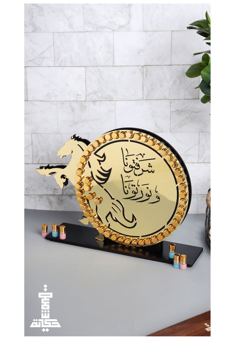 حكاية شمعة استاند 50 حبة مسك فاخر (شكل خيل) عليها عبارة شرفتونا و نورتونا - Image 2