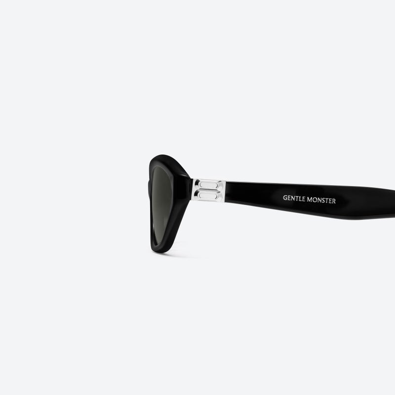 جنتل مونستر نظارات شمسية Gentle Monster Lamda Col.01 55 بتصميم عين القطة للجنسين - إطار أسود مع عدسات رمادية داكنة - Image 4