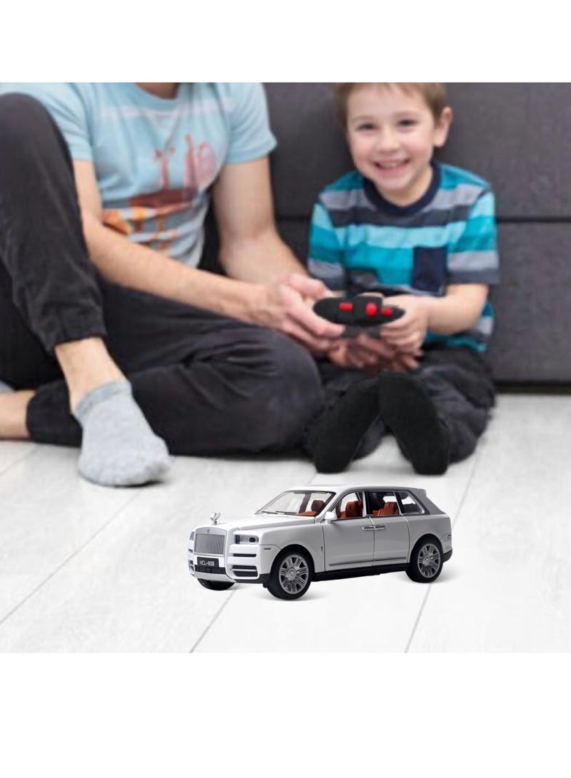 فونسترز سيارة رولز رويس كولينان من فنسترز بمقياس 1:22 تعمل بالتحكم عن بُعد - سيارة مصنوعة من سبائك معدنية مصبوبة مزودة بمصابيح LED، وجهاز تحكم عن بُعد كامل الوظائف، وبطارية قابلة لإعادة الشحن - نموذج فاخر يعمل بالتحكم عن بُعد للأطفال وهواة الجمع - Image 3