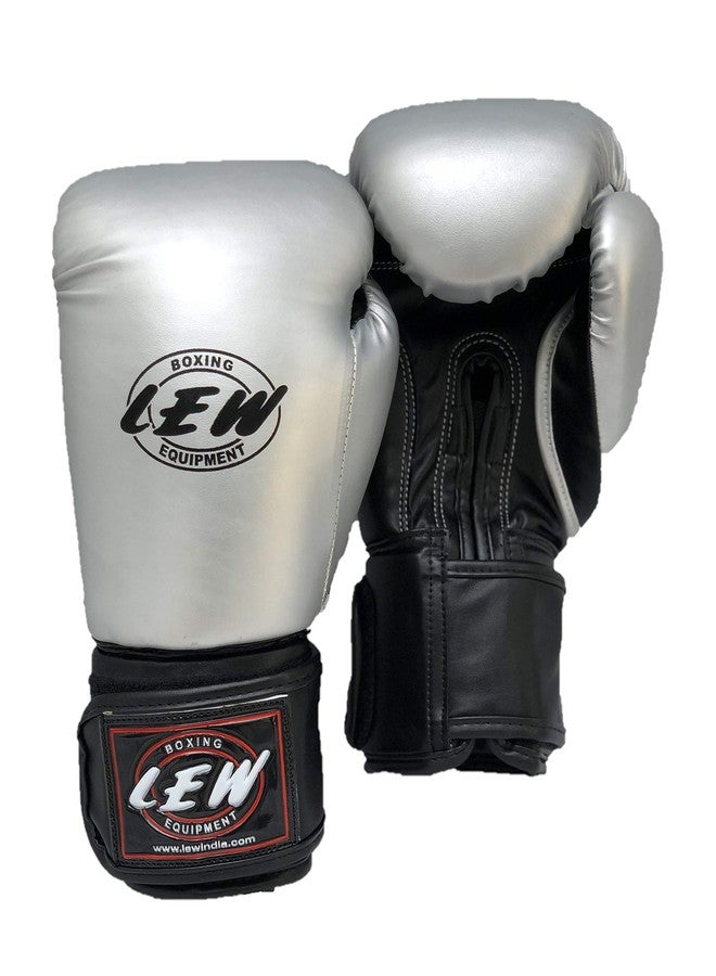 LEW قفازات ملاكمة LEW فضية/سوداء للتدريب/الملاكمة التايلاندية/كيس اللكم/التدريب مع زوج من ضمادات اليد (فضية، 14 أونصة) - Image 1
