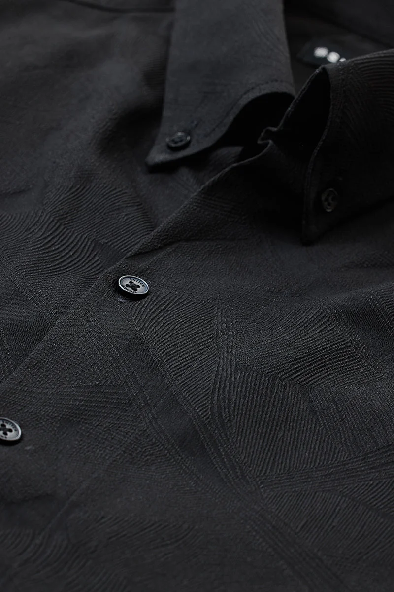 SNITCH قميص أسود بقصة ضيقة ونقوش