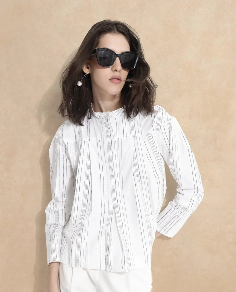 Rareism Women's Striped Mandarin Neck Top