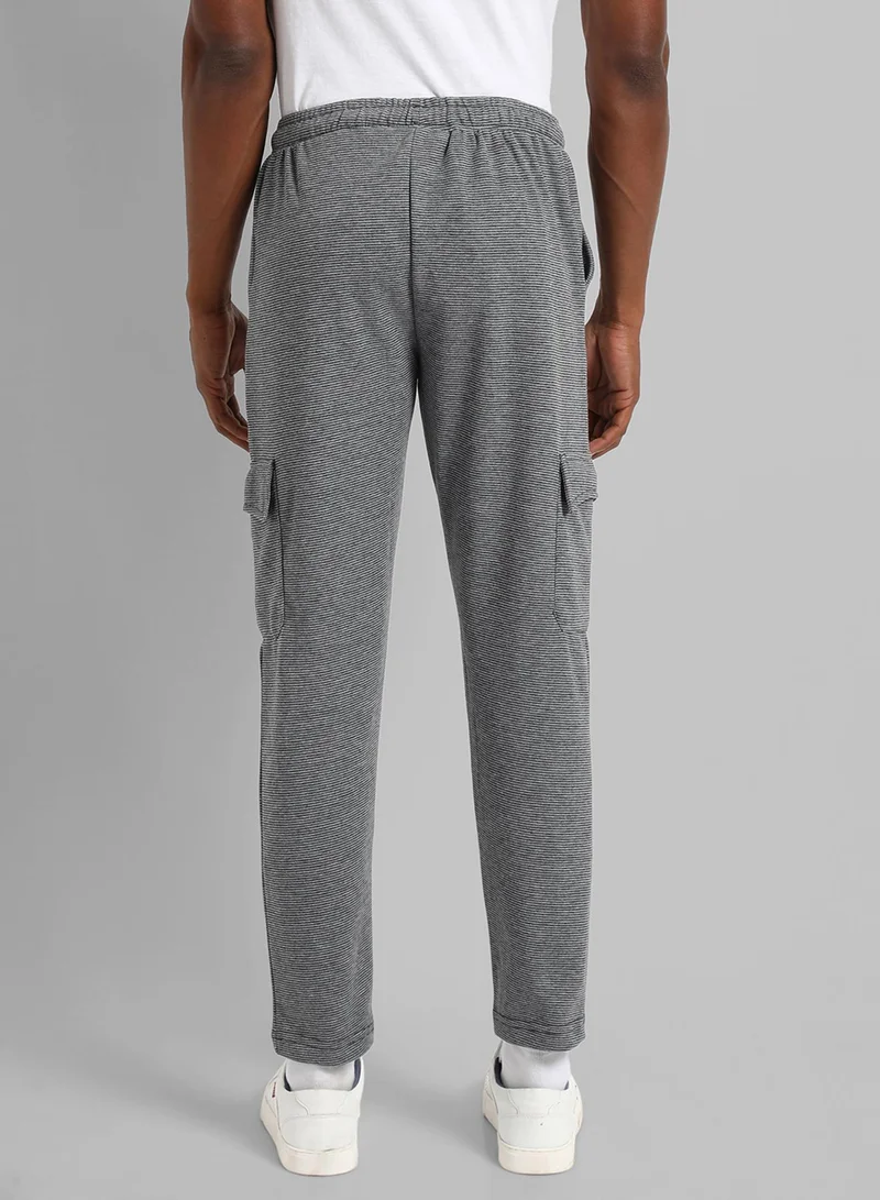 كامبوس سوترا Men's Grey Solid Regular Fit Trackpants