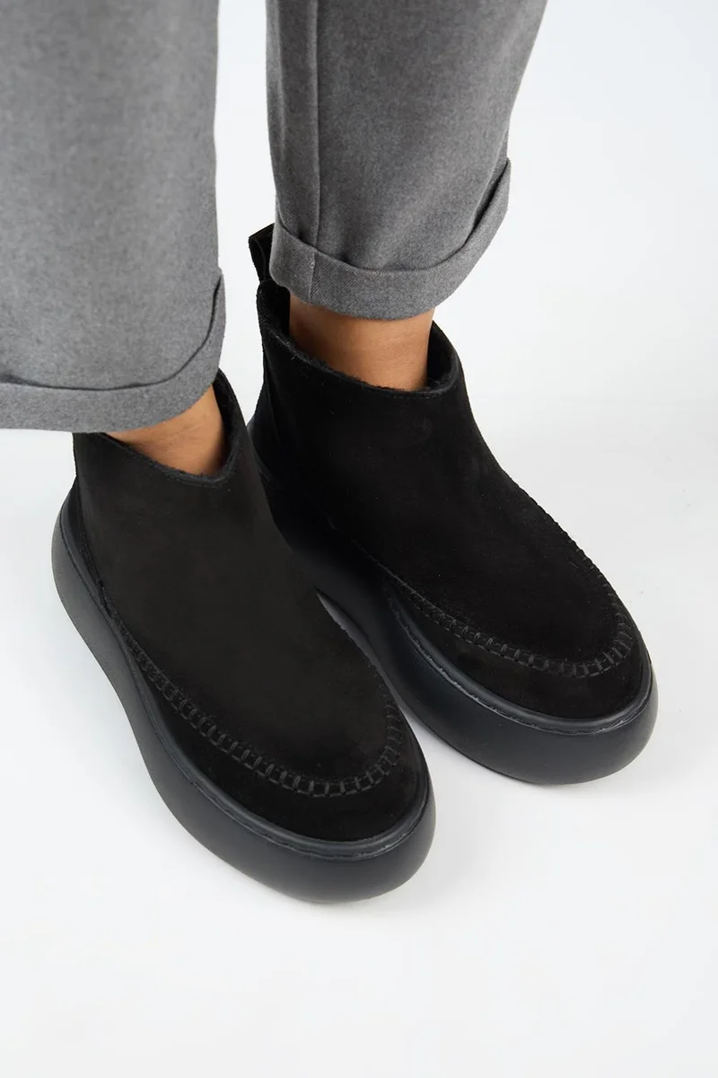 Manijero Manijero (Carolina) Women's Genuine Leather Fur-Lined Mini Black Boots