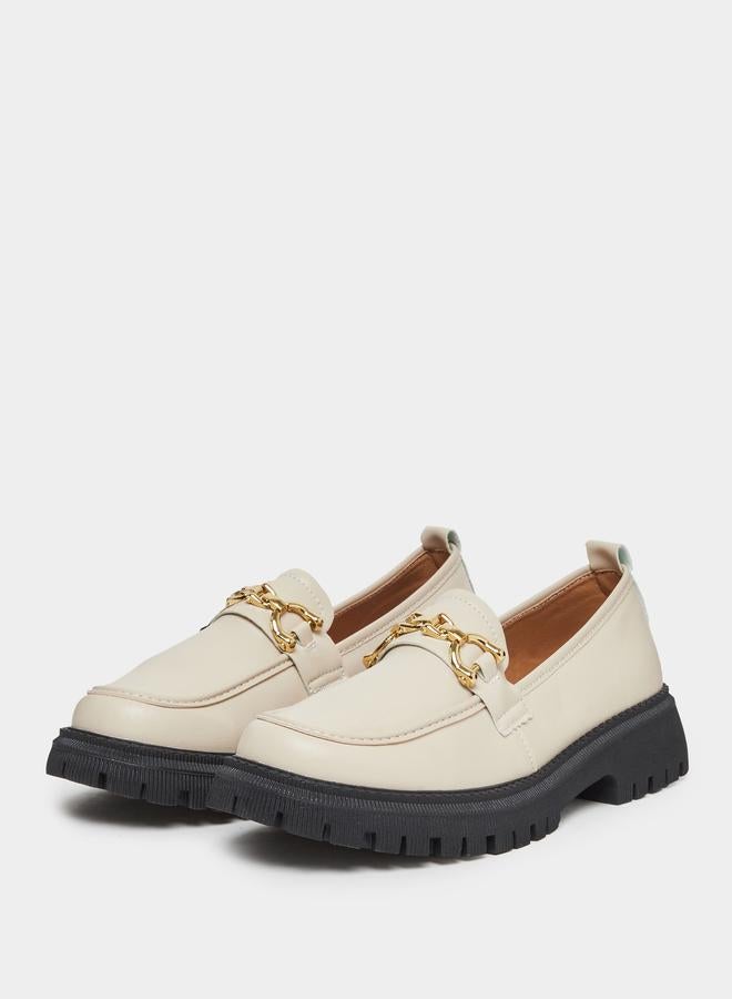 ستايلي حذاء لوفرز بنعل شانكي مُزين بتفاصيل معدن - Image 3