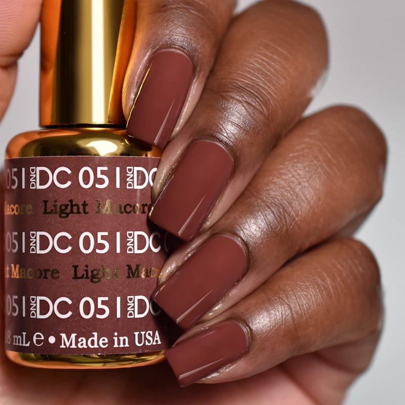 DAISY DND DND DC Gel Polish Set, Brown Collection, UV/LED Gel Polish and Air Dry Nail Lacquer, Matching Chip-Free Polish Duo, 051 Light Macore, 0.5 Fl Oz - Image 2