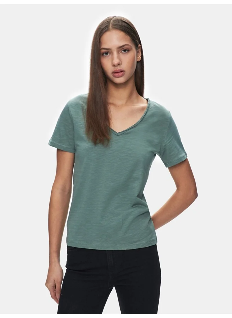 ال تي بي Green T-Shirt
