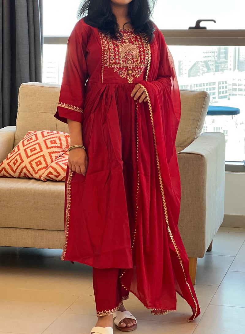 IndHeritage - Premium red colour rayon silk 3pc kurti set / salwar suit with red & blue embroideries & embellishments - Comes with top, pants & dupatta - Indian Kurti Set IDH00184 - Image 1