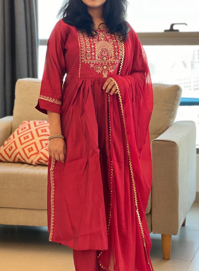 IndHeritage - Premium red colour rayon silk 3pc kurti set / salwar suit with red & blue embroideries & embellishments - Comes with top, pants & dupatta - Indian Kurti Set IDH00184 - Image 2