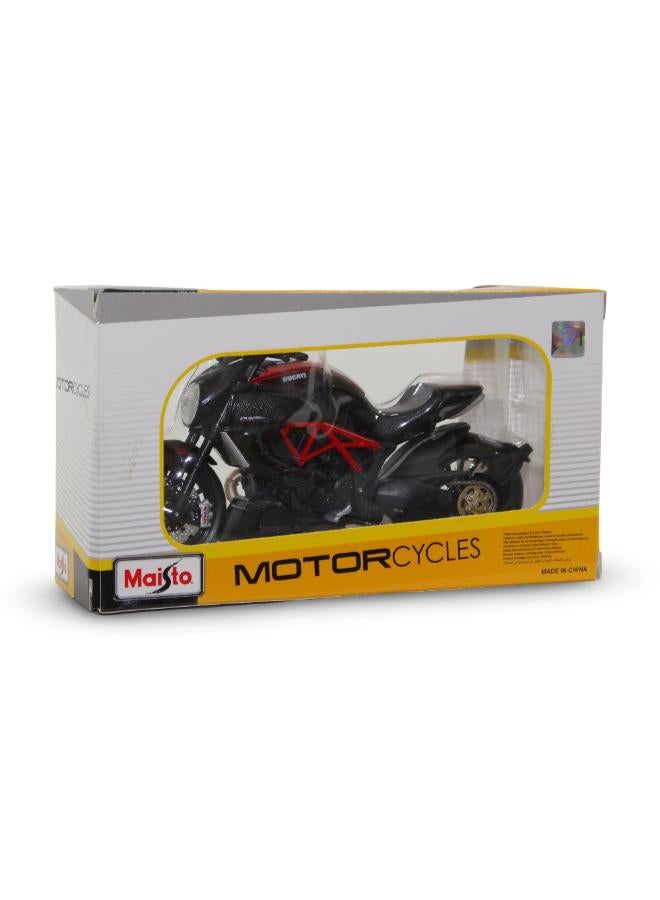Maisto 1:12 Scale Ducati Diavel Carbon Motorcycle - Image 2