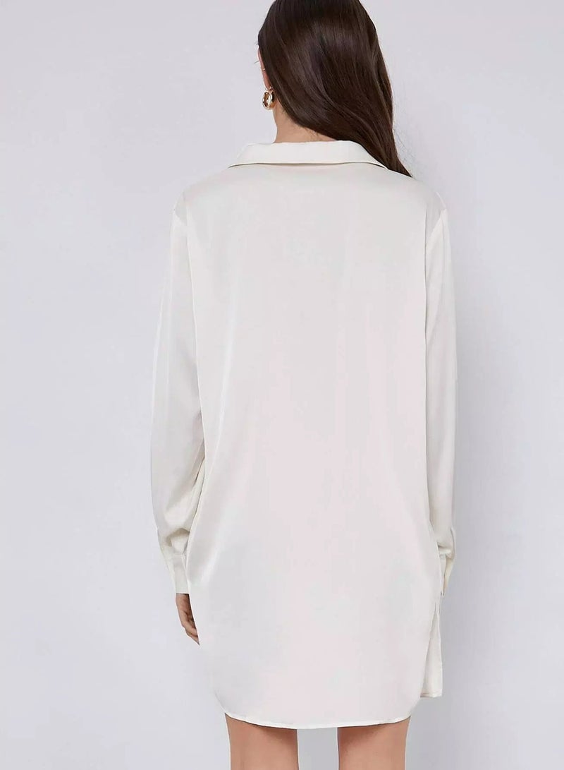 Notched Collar Single Breasted Solid Satin Long Blouse  - Image 2