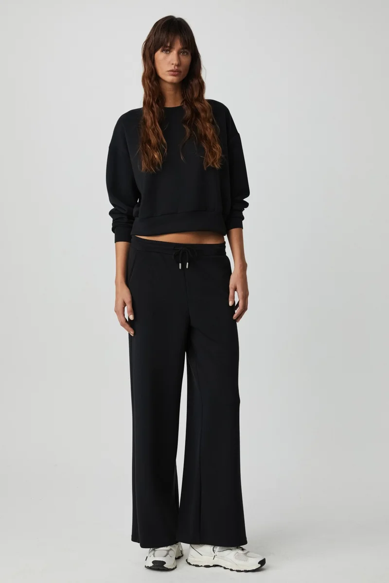 جريميلانج Kierstan Women's Soft Basic Black Tracksuit
