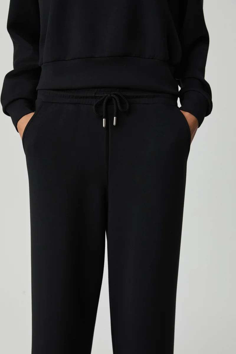 جريميلانج Kierstan Women's Soft Basic Black Tracksuit