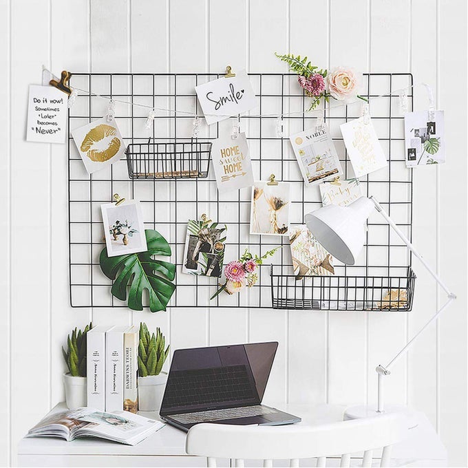 2 PACK WIRE WALL GRID PANELS WITH LIGHTS AND CLIPS LARGE PHOTO BOARD FOR PICTURE DISPLAY WALL ORGANIZER GRID WALL SHELF FOR HOME OFFICE ROOM DECORATION FOR TEENAGERS AND ADULTS