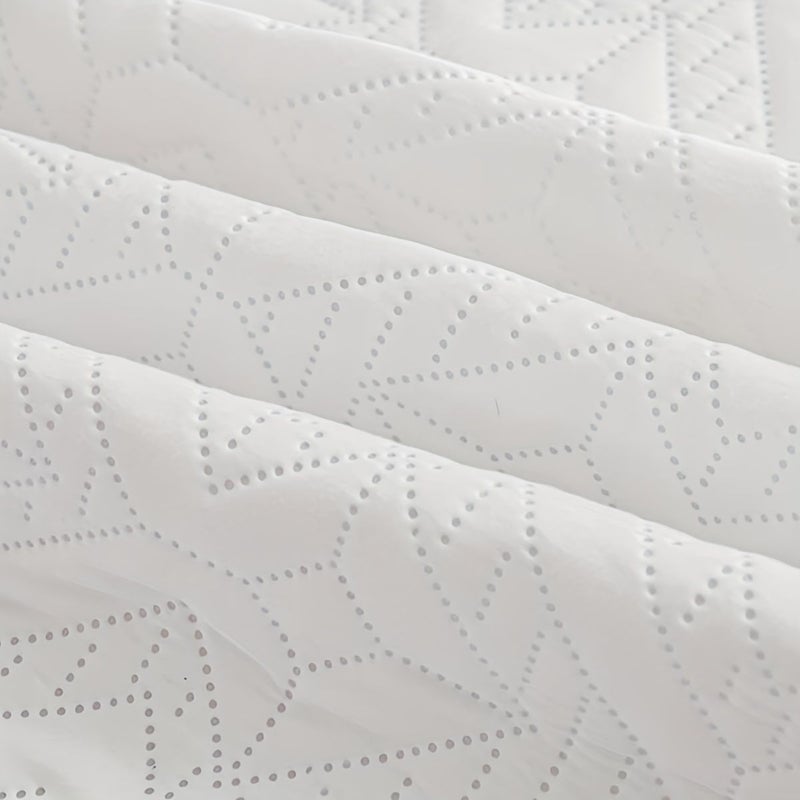 Twin 66x90 Inch White Herringbone Quilted Bedspread Soft Breathable Polyester Coverlet with Ruffle Detail All Season Modern Cabin Bedroom Decor - Image 4