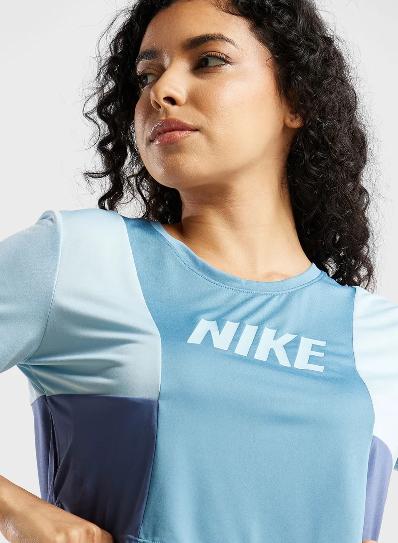 Nike Dri-Fit One Color Block Cropped T-Shirt