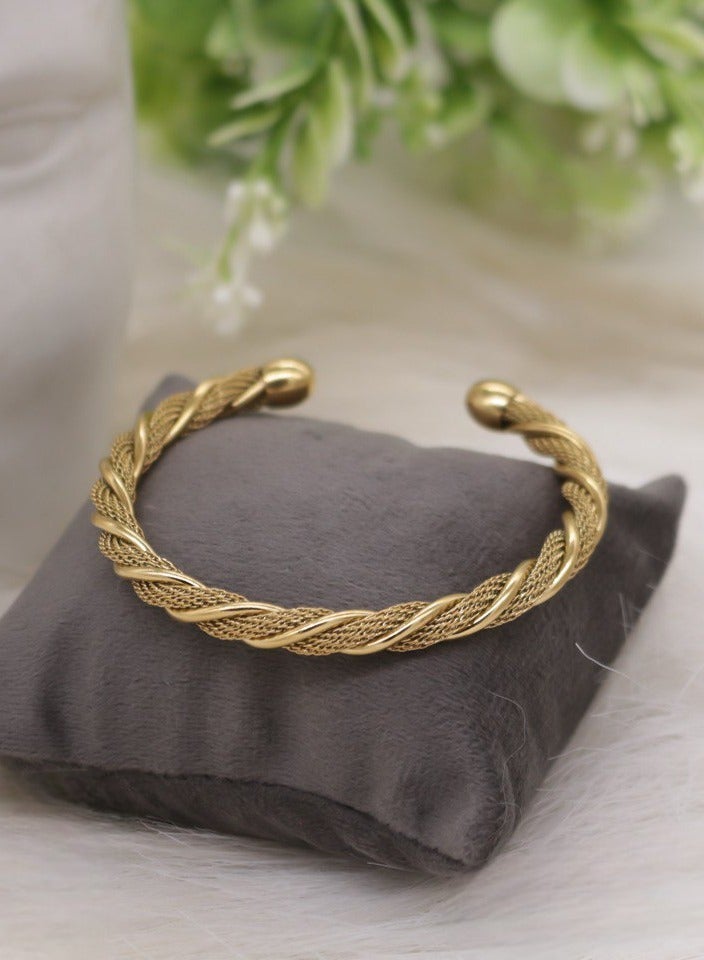 Women's Twisted Bangle Bracelet in Gold Color Made of Stainless Steel 