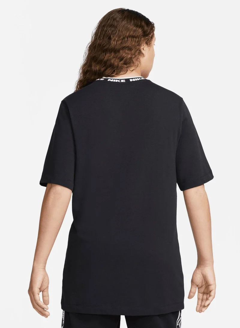 Nike Men's Sportswear Club T-Shirt
