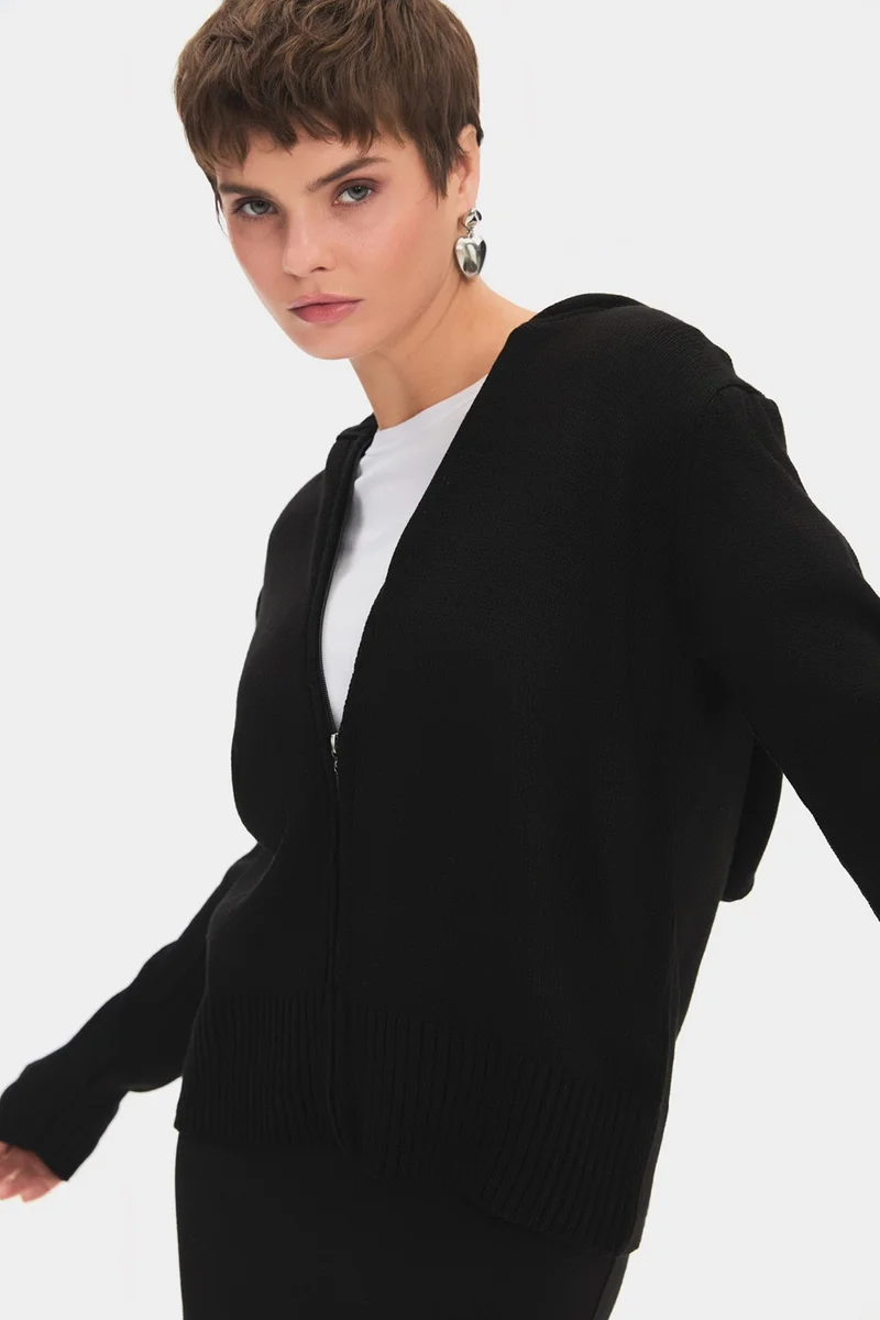 جون Women's Body-fitting Zippered Hooded Knitwear Cardigan