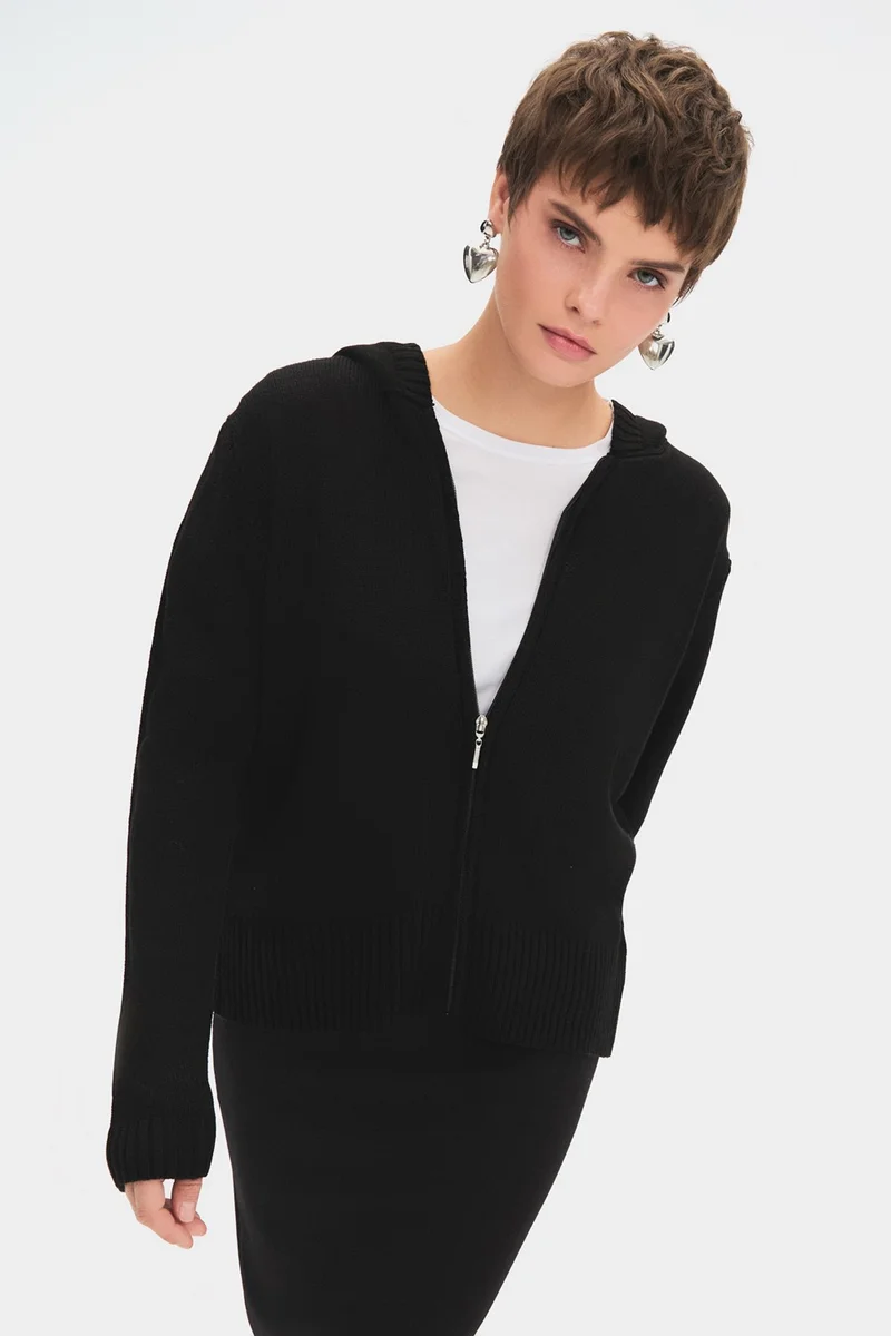 جون Women's Body-fitting Zippered Hooded Knitwear Cardigan