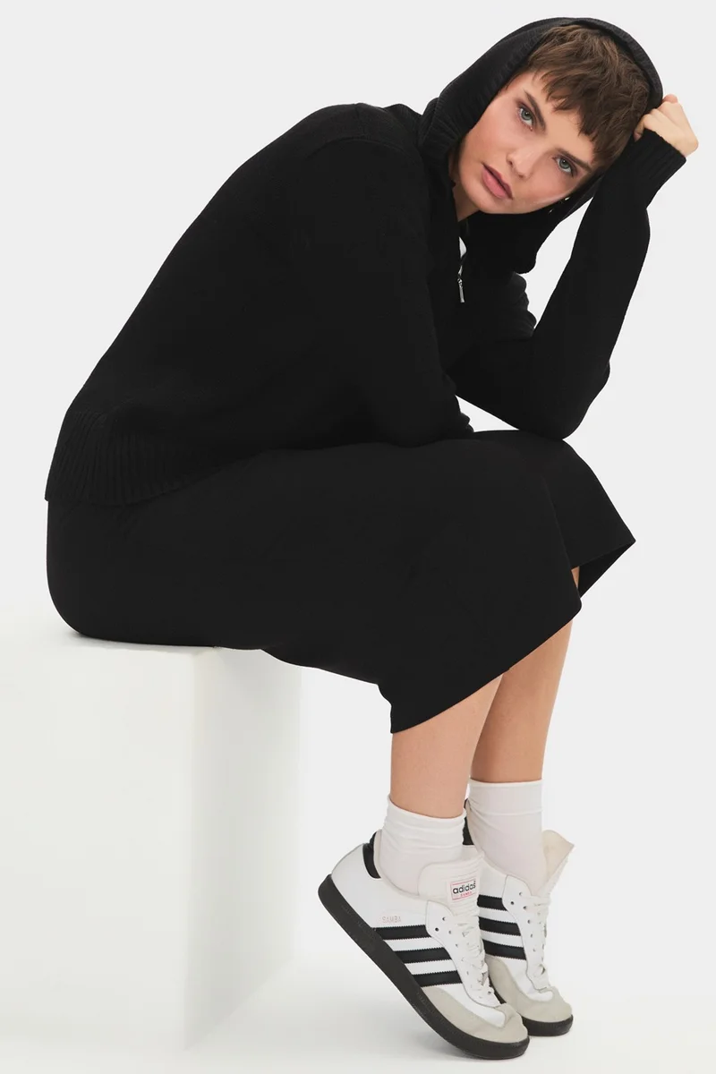 جون Women's Body-fitting Zippered Hooded Knitwear Cardigan
