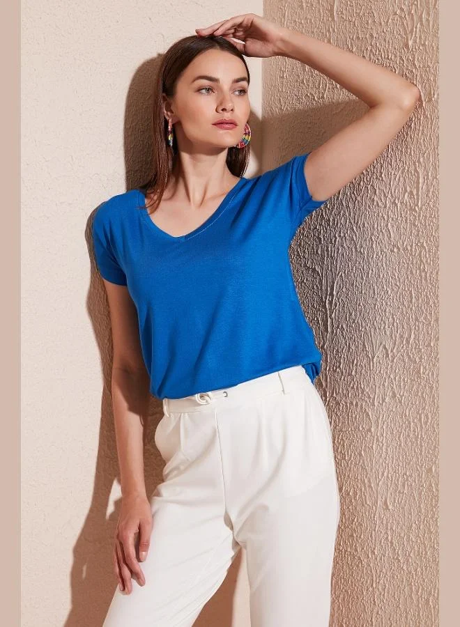 Lela Lela V-Neck Relaxed Fit Blouse with Slit, Women's Blouse 5862000