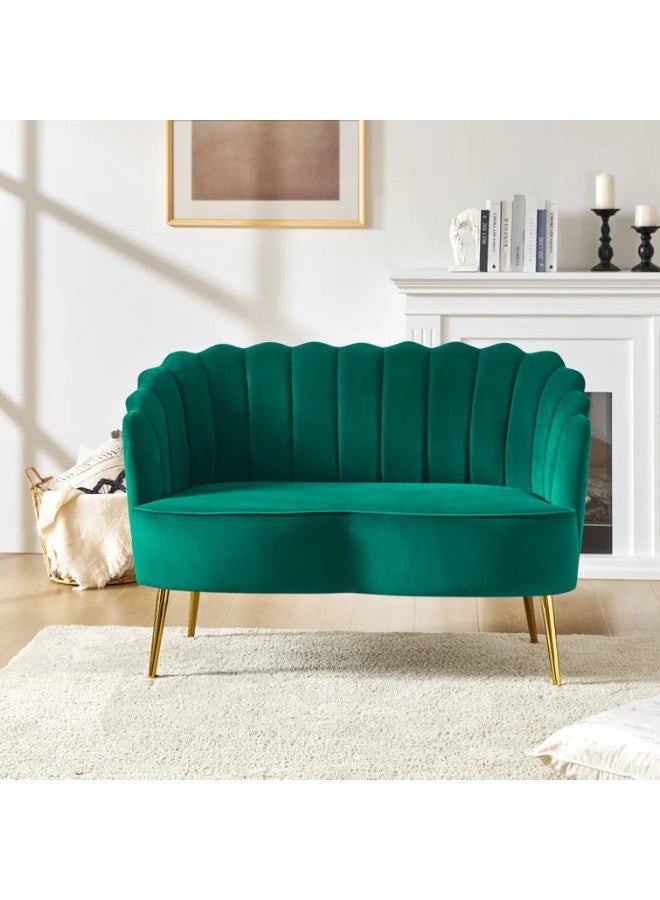 Hendrix '' Velvet Loveseat