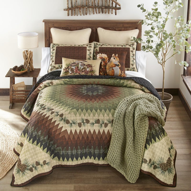 Donna Sharp Pine Circle Polyester Bedding Set - 3-Piece Queen Size Quilt Set - Includes 1 Quilt and 2 Standard Pillow Shams - Machine Washable - Traditional Design - Image 1