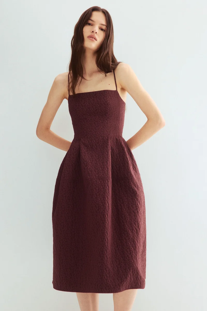 اتش اند ام فستان من نسيج الجاكار