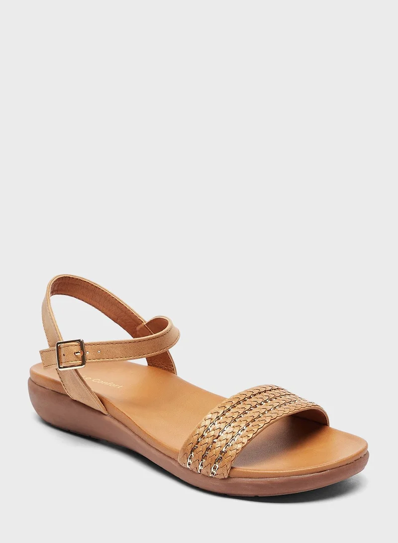 Le Confort Casual Flats Sandal