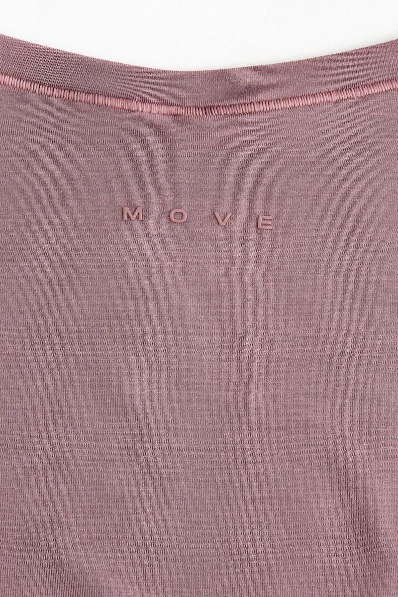 اتش اند ام بلوزة رياضية بتصميم ملفوف من المودال