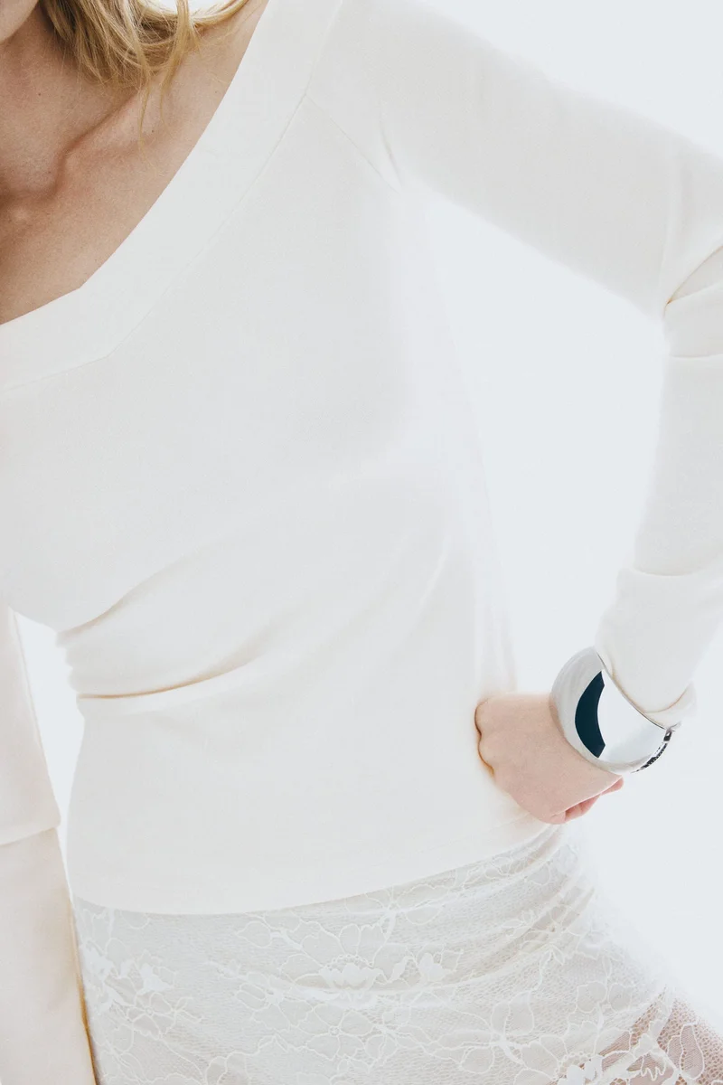 H&M Off-the-shoulder top