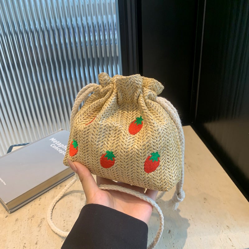 Summer Fashion French Retro Straw Bag Strawberry Embroidered Crossbody Bucket Bag 2024 Strap Woven Casual Women'S Bag - Image 3